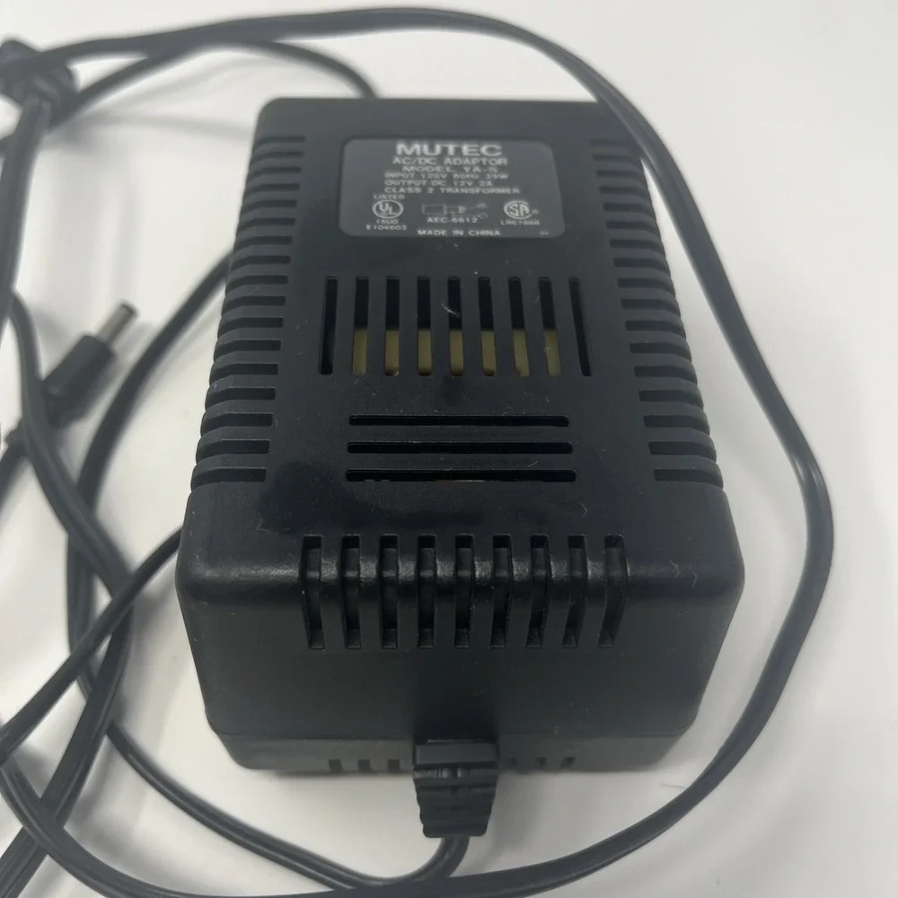 Mutec YA-5 AC DC Adaptor Power Supply for Yamaha Keyboards - 12V‎ 2 Amps